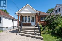 525 BRITANNIA AVENUE  Hamilton, ON L8H 1Z7