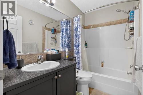 115 Covemeadow Court Ne, Calgary, AB - Indoor Photo Showing Bathroom