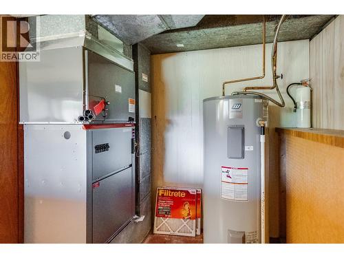 412 104Th Street, Castlegar, BC - Indoor Photo Showing Basement