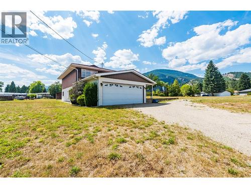 412 104Th Street, Castlegar, BC - Outdoor