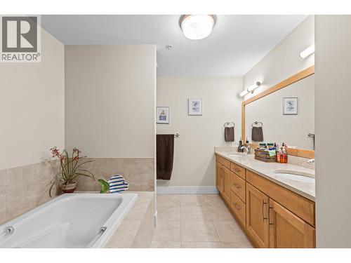 Primary Ensuite - 1395 Ellis Street Unit# 506, Kelowna, BC - Indoor Photo Showing Bathroom