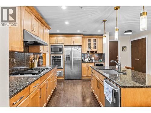 1395 Ellis Street Unit# 506, Kelowna, BC - Indoor Photo Showing Kitchen With Upgraded Kitchen