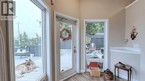 7508 7 Street Nw, Calgary, AB - Indoor Photo Showing Other Room