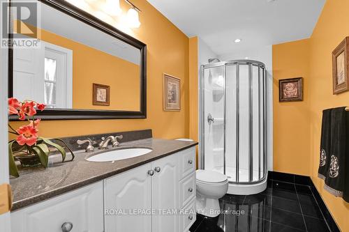 5 Wersch Lane, Ottawa, ON - Indoor Photo Showing Bathroom