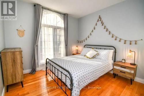 42 Forest Circle, Tiny, ON - Indoor Photo Showing Bedroom