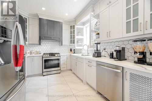 73 Gardenbrooke Trail, Brampton, ON - Indoor Photo Showing Kitchen With Stainless Steel Kitchen