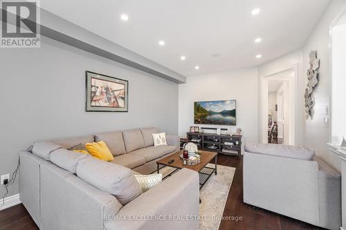 73 Gardenbrooke Trail, Brampton, ON - Indoor Photo Showing Living Room