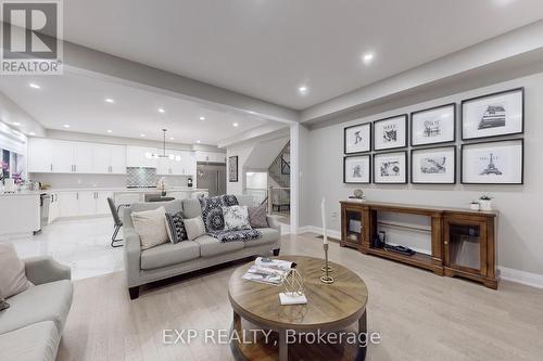 59 Lipscott Drive, Caledon, ON - Indoor Photo Showing Living Room