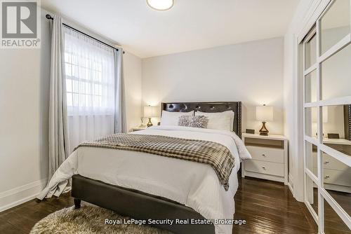 11310 Trafalgar Road, Halton Hills, ON - Indoor Photo Showing Bedroom