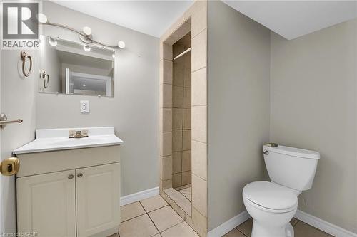 76 Wellington Street S, Hamilton, ON - Indoor Photo Showing Bathroom