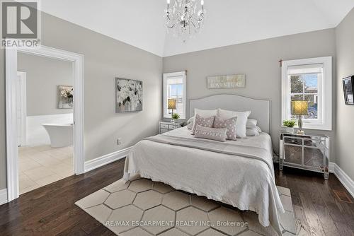 224 Mountain Road, Grimsby, ON - Indoor Photo Showing Bedroom