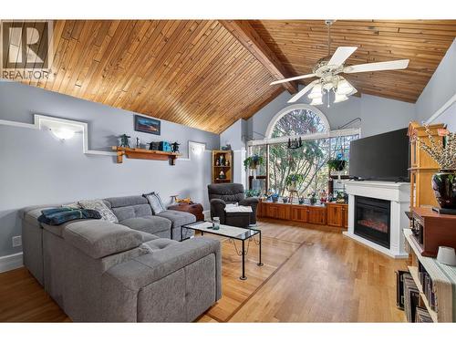 114 Timberlane Road, Enderby, BC - Indoor Photo Showing Living Room With Fireplace