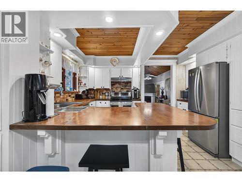 114 Timberlane Road, Enderby, BC - Indoor Photo Showing Kitchen With Double Sink
