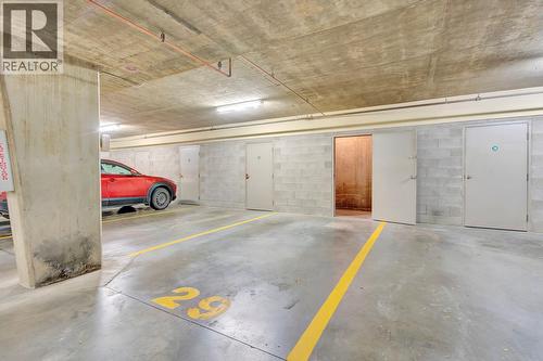 3739 Casorso Road Unit# 313, Kelowna, BC - Indoor Photo Showing Garage