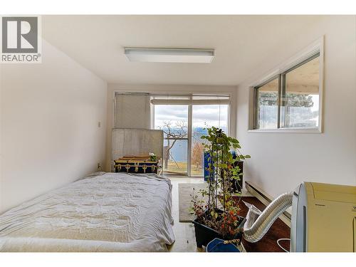3963 Angus Drive, West Kelowna, BC - Indoor Photo Showing Bedroom