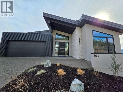 901 Melrose Street, Kelowna, BC - Outdoor