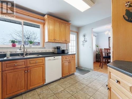 251 Clarke Street, Port Colborne (Killaly East), ON - Indoor Photo Showing Kitchen With Double Sink