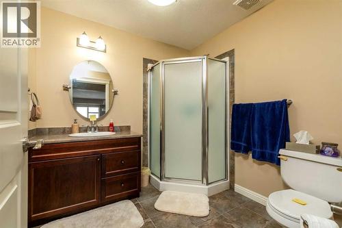 328, 4102 69 Avenue, Lloydminster, AB - Indoor Photo Showing Bathroom