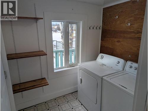 1616 102 Avenue, Dawson Creek, BC - Indoor Photo Showing Laundry Room
