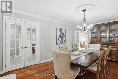9 Stone Gate Drive, Grimsby, ON - Indoor Photo Showing Dining Room