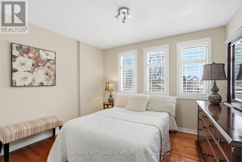 9 Stone Gate Drive, Grimsby, ON - Indoor Photo Showing Bedroom