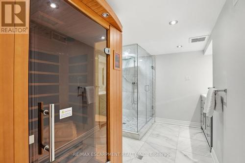 9 Stone Gate Drive, Grimsby, ON - Indoor Photo Showing Bathroom