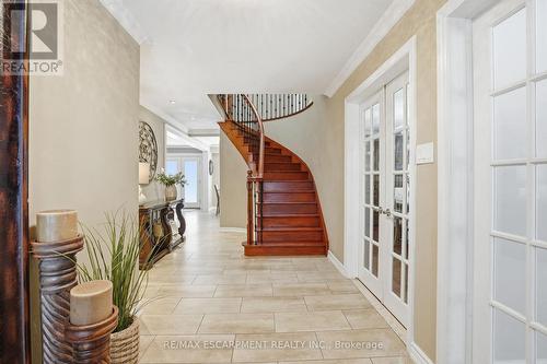9 Stone Gate Drive, Grimsby, ON - Indoor Photo Showing Other Room