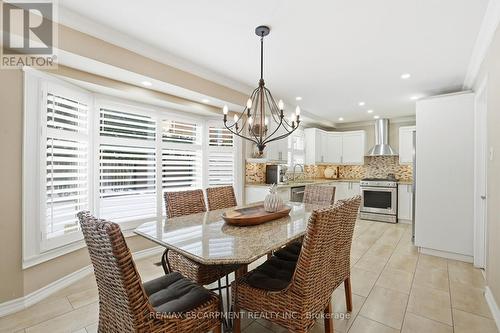 9 Stone Gate Drive, Grimsby, ON - Indoor Photo Showing Dining Room