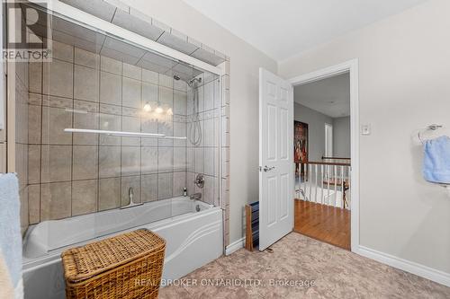 7 Templer Drive, Hamilton, ON - Indoor Photo Showing Bathroom