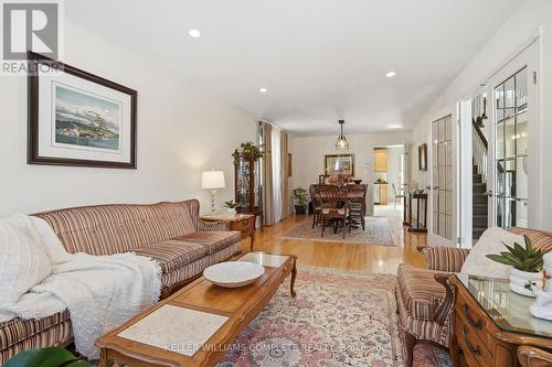 37 Southcreek Drive, Hamilton, ON - Indoor Photo Showing Living Room