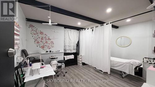 543A College Street, Toronto, ON 