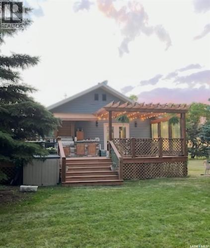 1110 Main Street N, Watrous, SK - Outdoor With Deck Patio Veranda