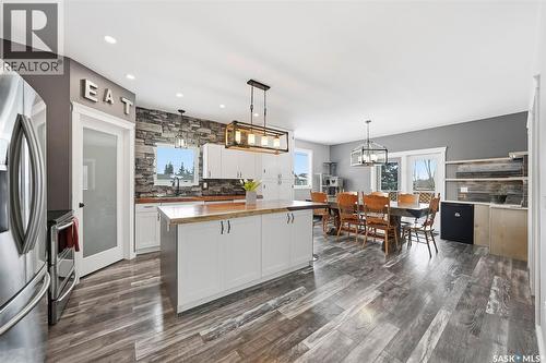 1110 Main Street N, Watrous, SK - Indoor