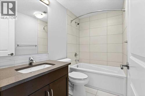 501, 24 Varsity Estates Circle Nw, Calgary, AB - Indoor Photo Showing Bathroom