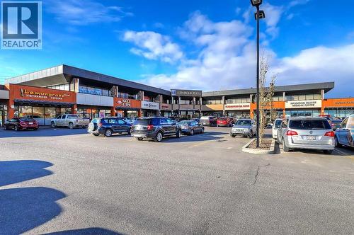 109 & 102, 3550 45 Street Sw, Calgary, AB - Outdoor