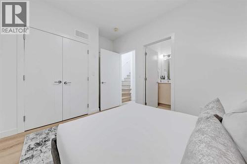 101, 3550 45 Street Sw, Calgary, AB - Indoor