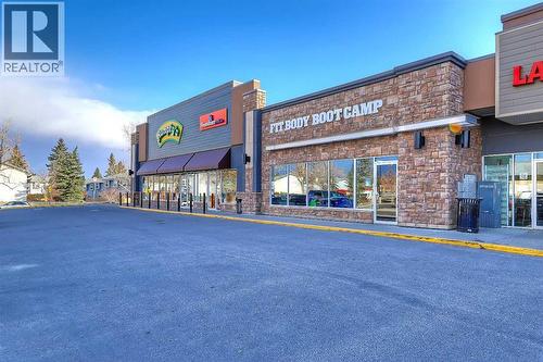 101, 3550 45 Street Sw, Calgary, AB - Outdoor