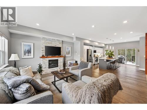 1512 Granite Drive Unit# 4, Golden, BC - Indoor Photo Showing Living Room With Fireplace