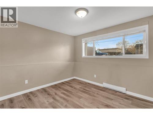 lower level has 2 bedrooms - 885 Walrod Street, Kelowna, BC - Indoor Photo Showing Other Room