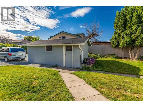 885 Walrod Street, Kelowna, BC - Outdoor