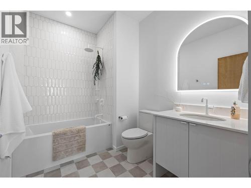 3562 Sage Drive, Kamloops, BC - Indoor Photo Showing Bathroom