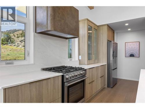 3562 Sage Drive, Kamloops, BC - Indoor Photo Showing Kitchen With Upgraded Kitchen