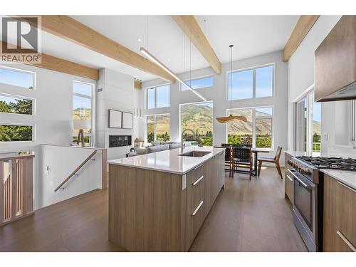 3562 Sage Drive, Kamloops, BC - Indoor Photo Showing Kitchen With Upgraded Kitchen