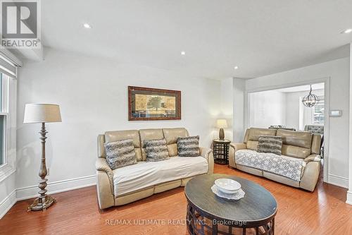 29 Kipling Crescent, Ajax, ON - Indoor Photo Showing Living Room