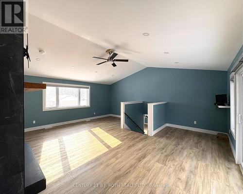 150 Nelson Street E, New Tecumseth, ON - Indoor Photo Showing Other Room