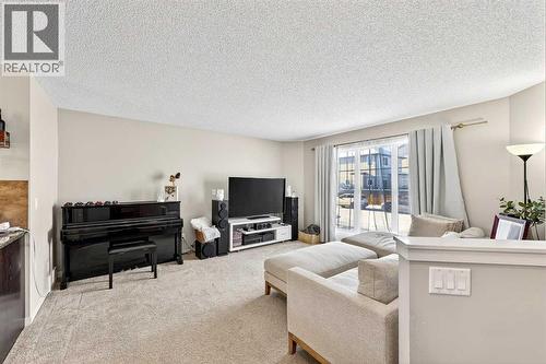336 Cranberry Circle Se, Calgary, AB - Indoor Photo Showing Living Room