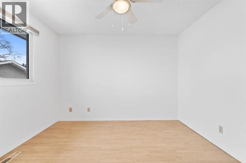 724 Pinecliff Road Ne, Calgary, AB - Indoor Photo Showing Other Room