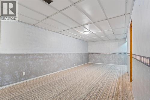 724 Pinecliff Road Ne, Calgary, AB - Indoor Photo Showing Other Room