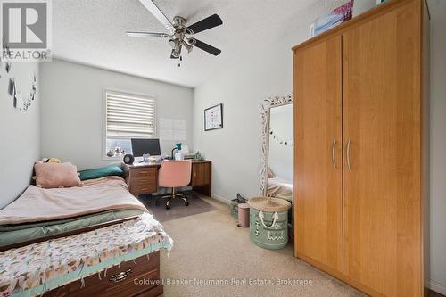 33 - 124 Gosling Gardens, Guelph (Clairfields/Hanlon Business Park), ON - Indoor Photo Showing Bedroom