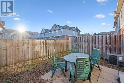 33 - 124 Gosling Gardens, Guelph (Clairfields/Hanlon Business Park), ON - Outdoor